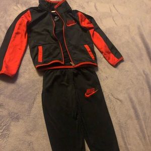 Nike Boys 2 Pc pant set